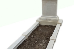 105 Pomnik z piaskowca w formie kapliczki, grobowiec rodzinny, Czechy