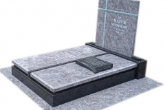 125 Nagrobek granitowy ze szklem w tablicy na grobowiec rodzinny, Cwiklice, k.Pszcyny