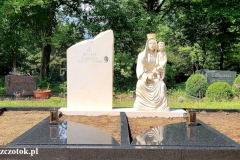 127 Pomnik z ciemnego granitu na grobowcu rodzinnym wraz z rzezba pelnoplastyczna Madonny z dzieciatkiem z piaskowca, Niemcy