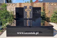 247-Pomnik-na-grobowcu-z-czarnego-granitu-Miedzybrodzie-Bialskie