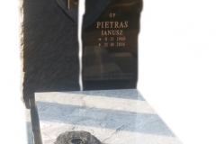 041 Nowoczesny - nietypowy pomnik pojedynczy z sercem, Katowice