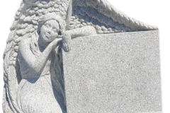 Plaskorzezba aniola w formie tablicy nagrobnej na nagrobek pojedynczy, Sosnowiec