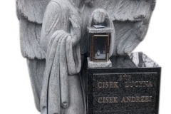 198 Nagrobek z pelnoplastyczna rzezba aniola z granitu, Bochnia k.Krakowa