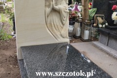 344-Pomnik-z-granitu-ciemnego-oraz-plaskorzezba-aniola-z-piaskowca-Wroclaw