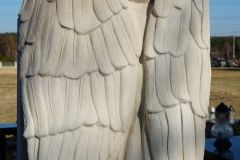 152 Rzezba aniola z lutnia z piaskowca, Rybnik, rzeźbiarz Janusz Moroń