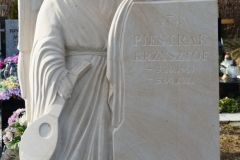 154 Rzezba aniola z lutnia z piaskowca, Rybnik, rzeźbiarz Janusz Moroń